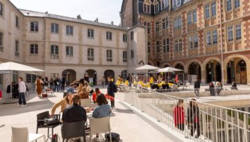 CATHOLIC UNIVERSITY OF PARIS (ICP)